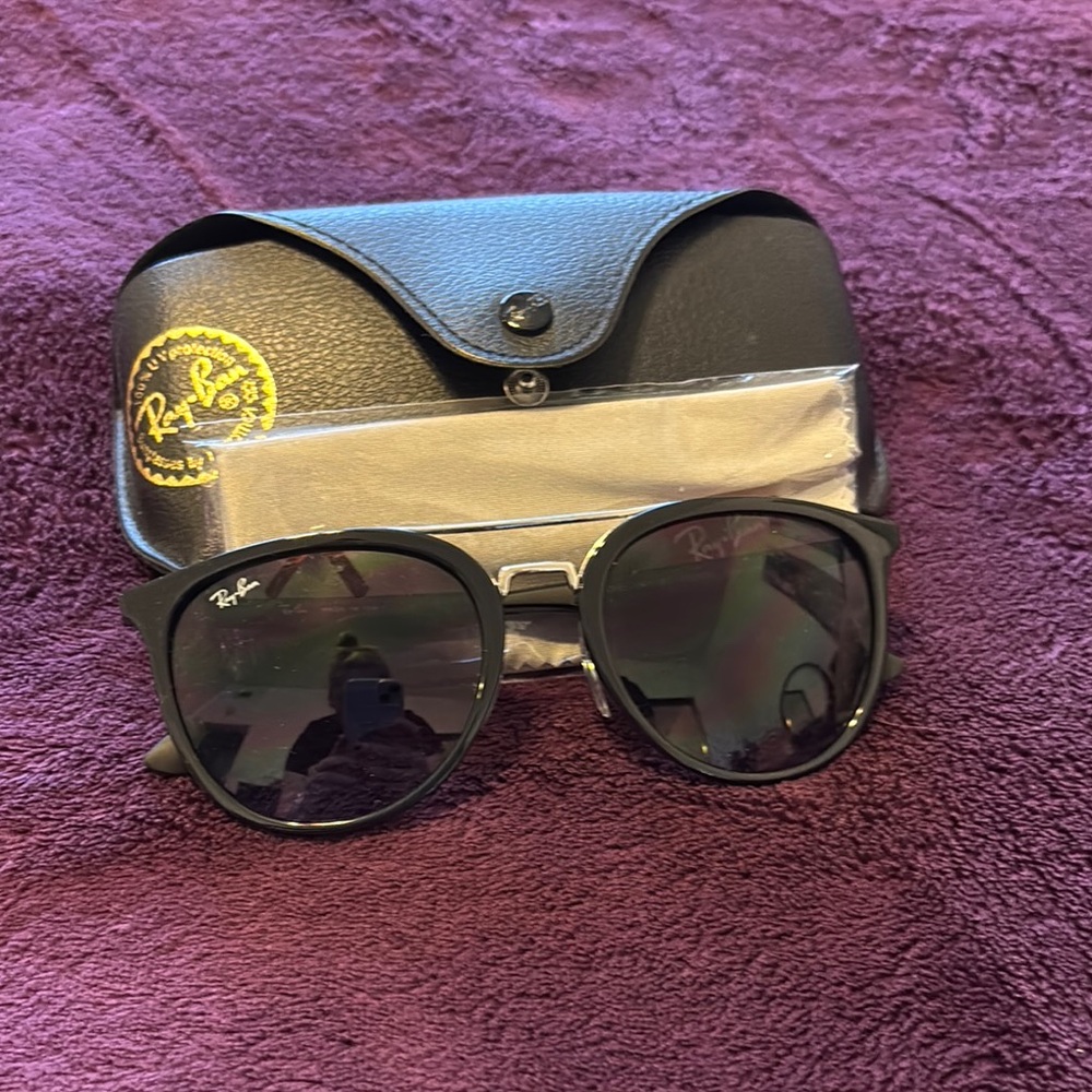 Ray-Ban Black Sunglasses with Case